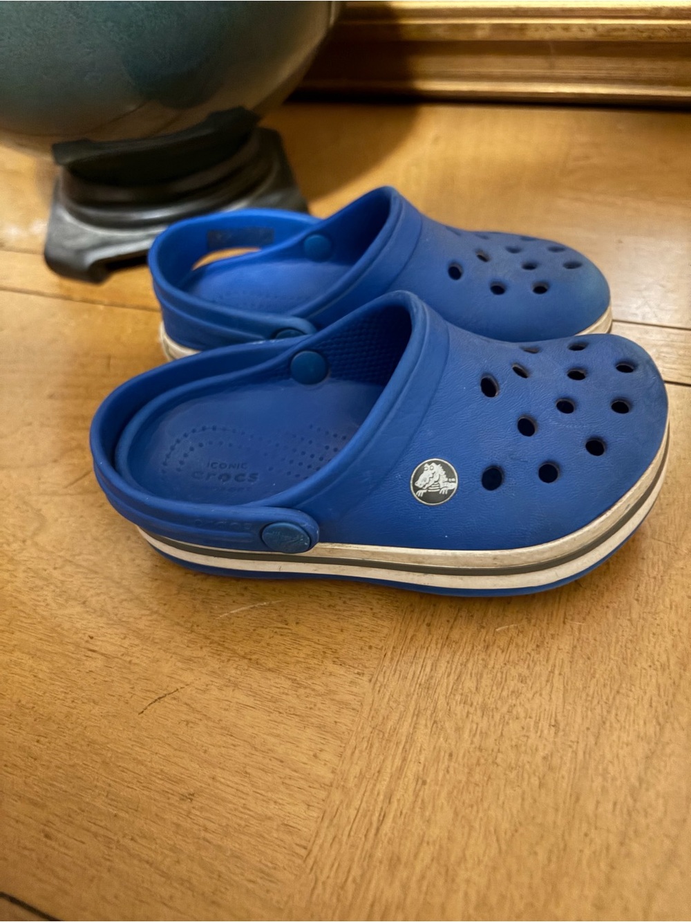 CROCS Kids Royal Blue Crocaband Classic Clog Sandals with Back Strap